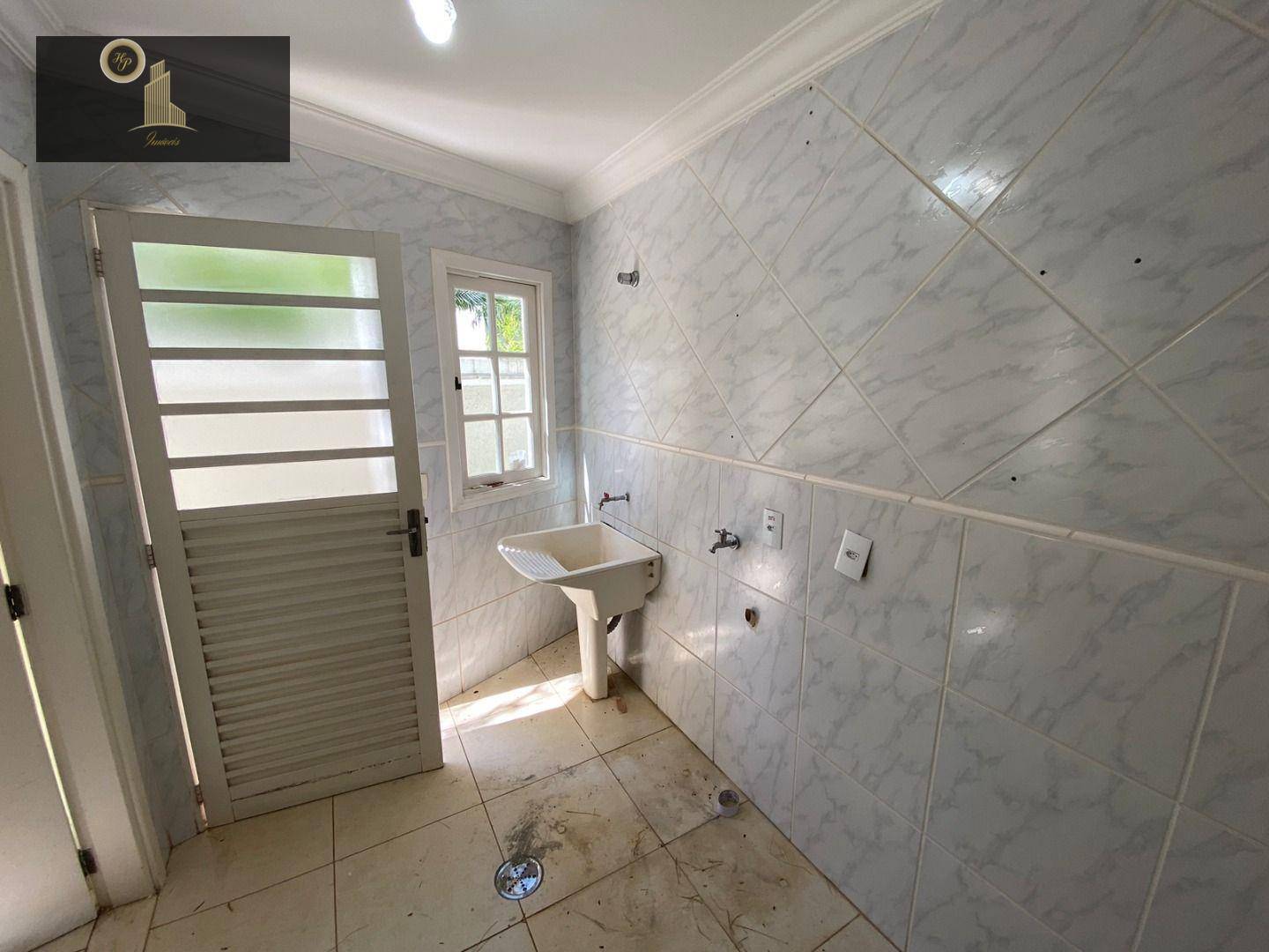 Casa de Condomínio à venda e aluguel com 3 quartos, 380m² - Foto 4