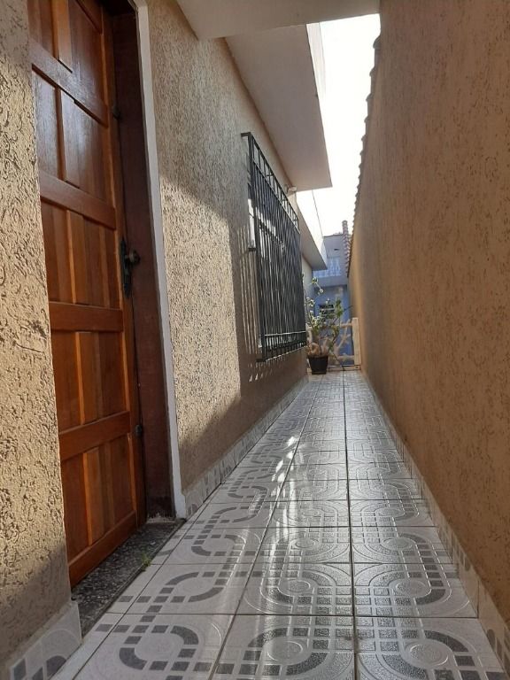 Sobrado à venda com 3 quartos, 220m² - Foto 17