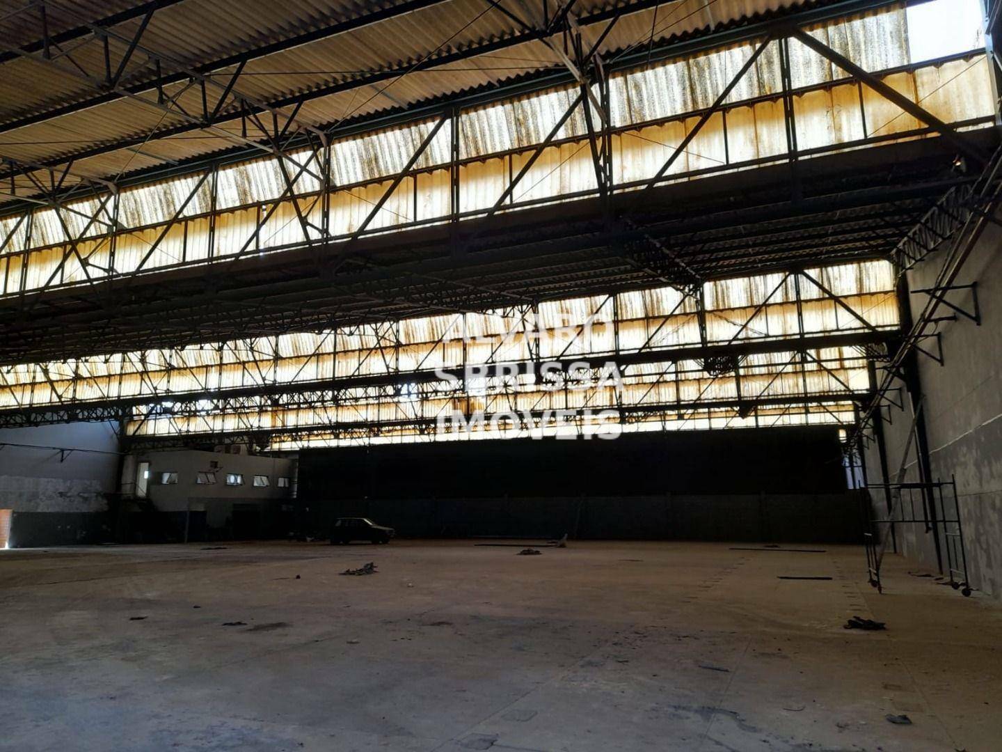 Depósito-Galpão-Armazém para alugar, 2000m² - Foto 1