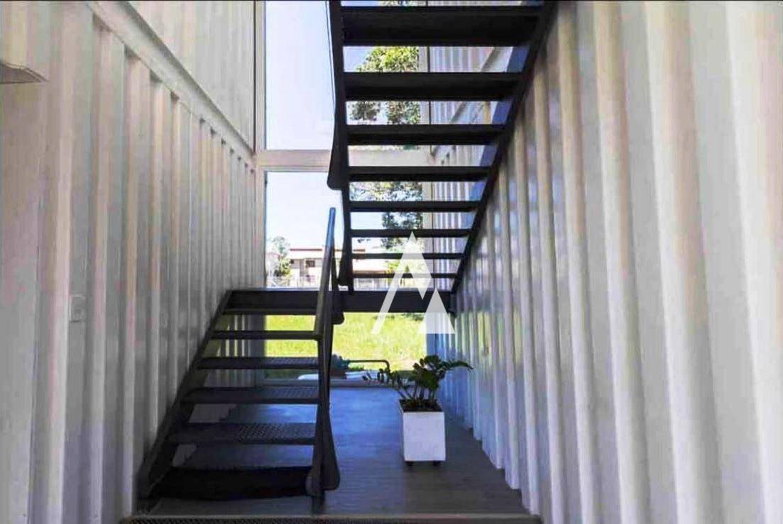 Casa de Condomínio para alugar com 3 quartos, 400m² - Foto 14