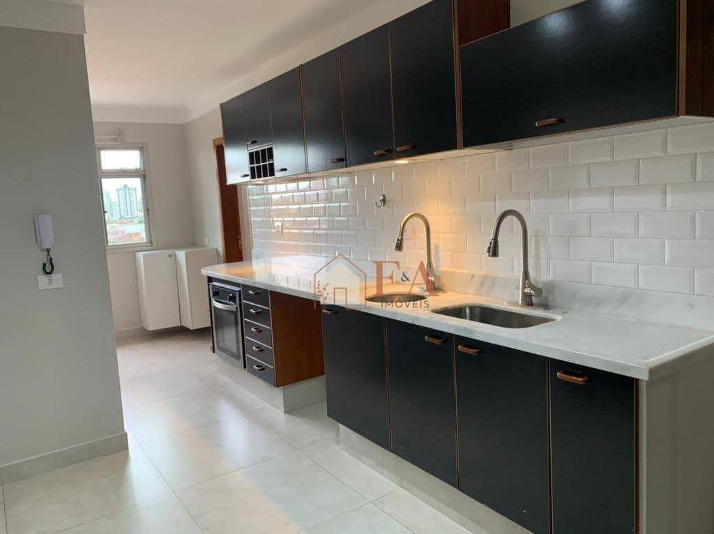 Apartamento à venda com 3 quartos, 120m² - Foto 1