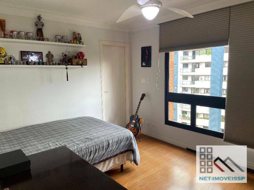 Apartamento à venda com 3 quartos, 250m² - Foto 9