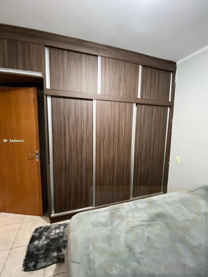 Casa à venda com 2 quartos, 80m² - Foto 10