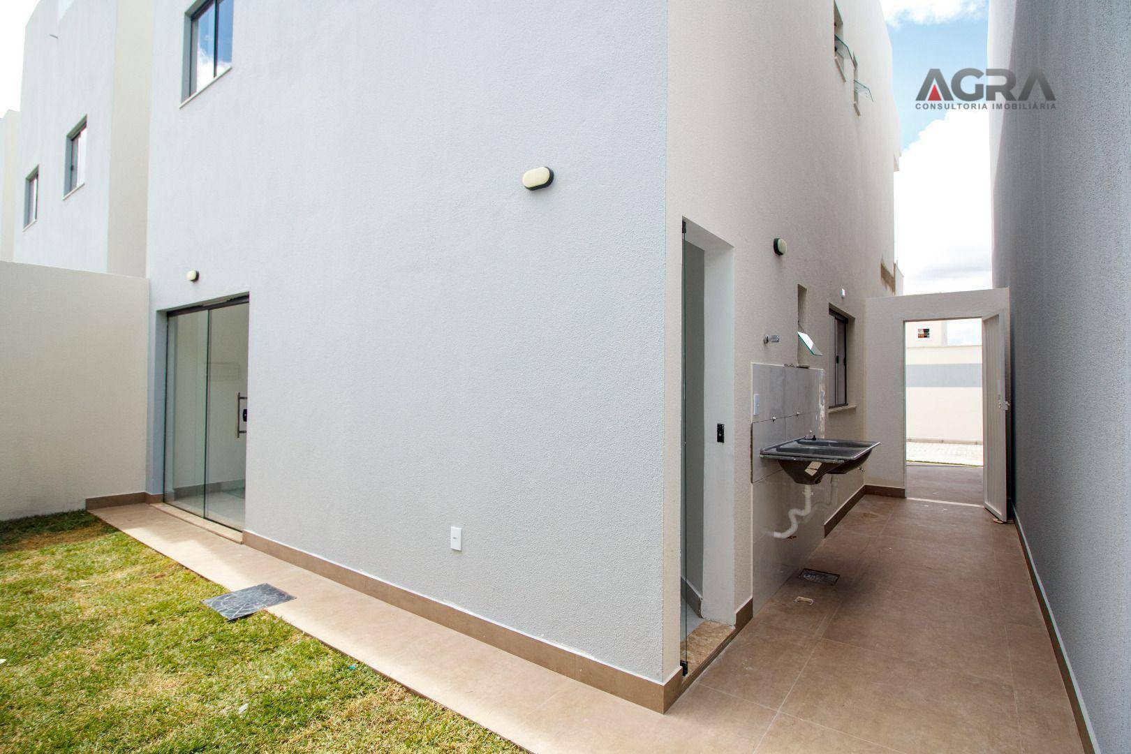 Casa à venda com 3 quartos, 130m² - Foto 3