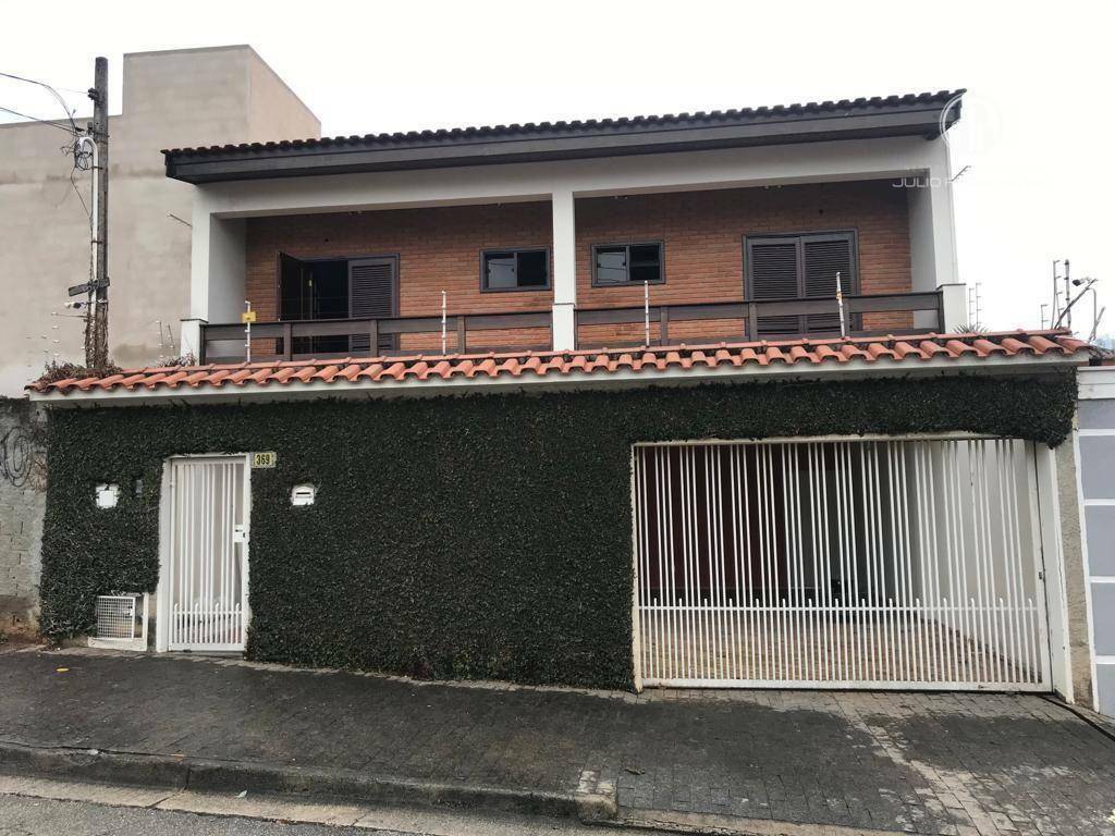 Sobrado à venda com 3 quartos, 330m² - Foto 1