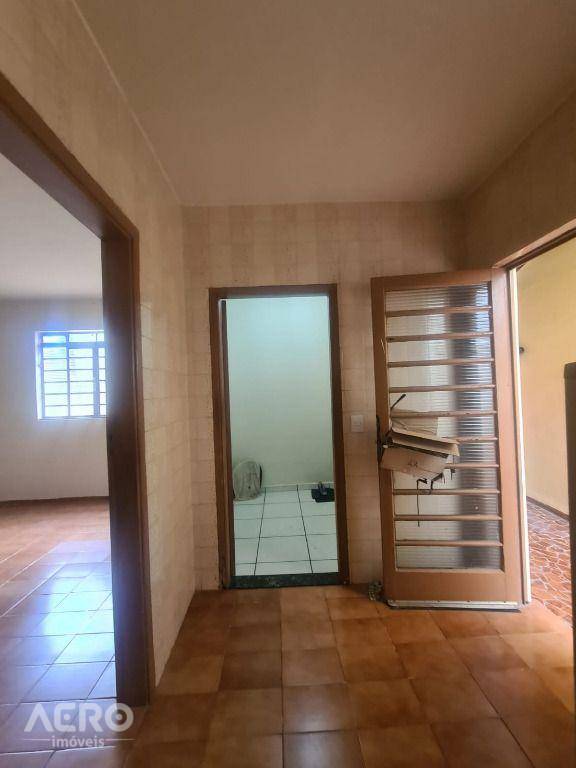 Casa à venda com 3 quartos, 130m² - Foto 10