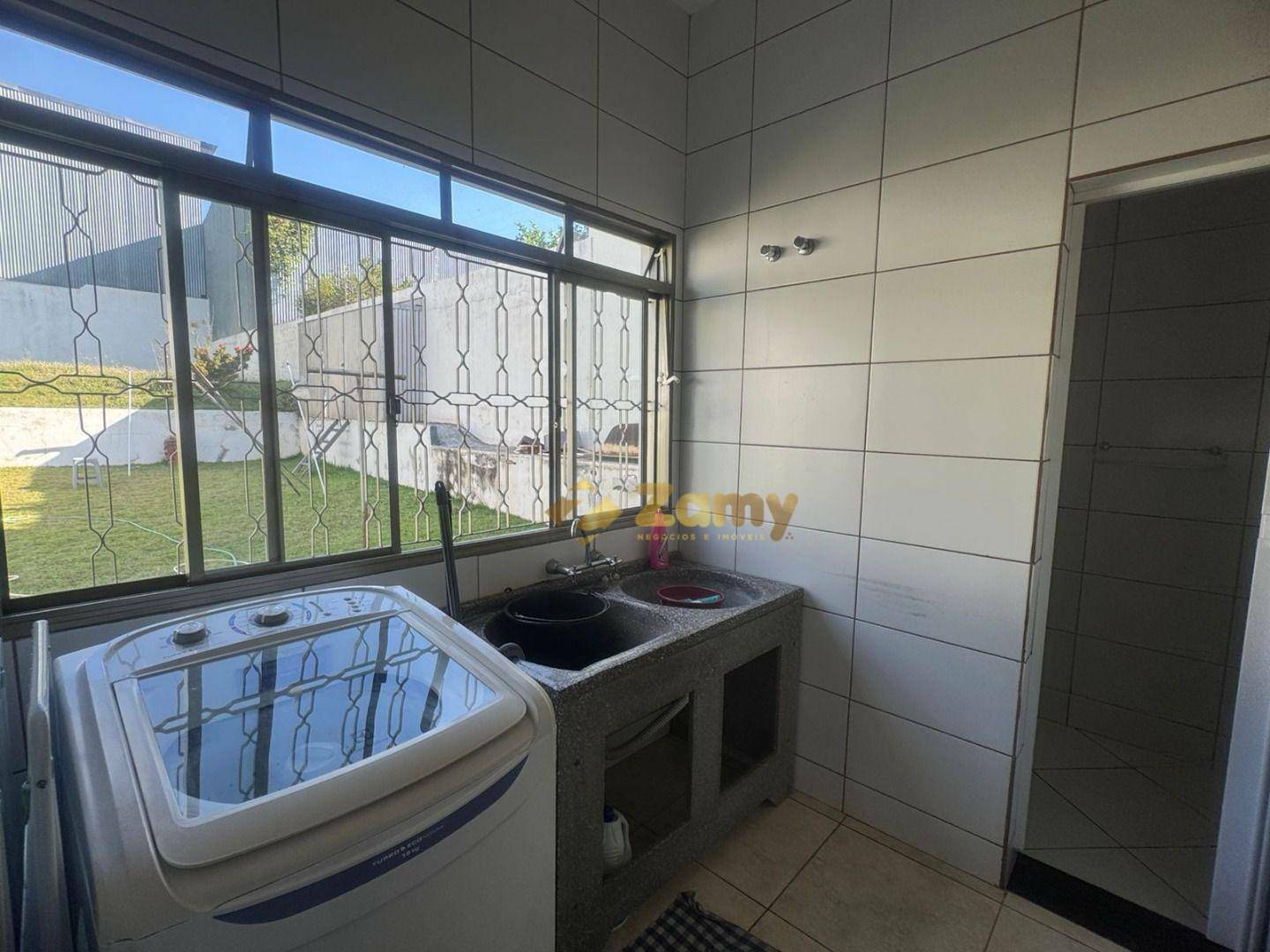 Casa à venda com 4 quartos, 238m² - Foto 27