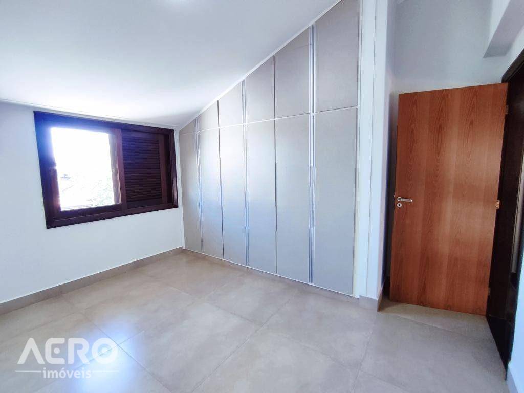 Casa de Condomínio à venda e aluguel com 5 quartos, 400m² - Foto 20