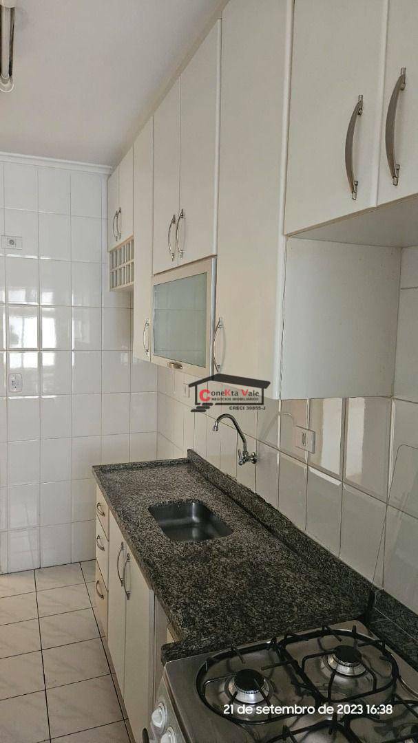 Apartamento à venda com 3 quartos, 72m² - Foto 4