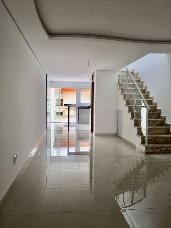 Sobrado à venda com 3 quartos, 150m² - Foto 3