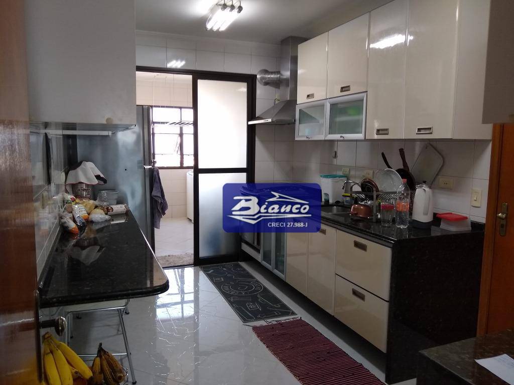 Apartamento à venda com 3 quartos, 144m² - Foto 7