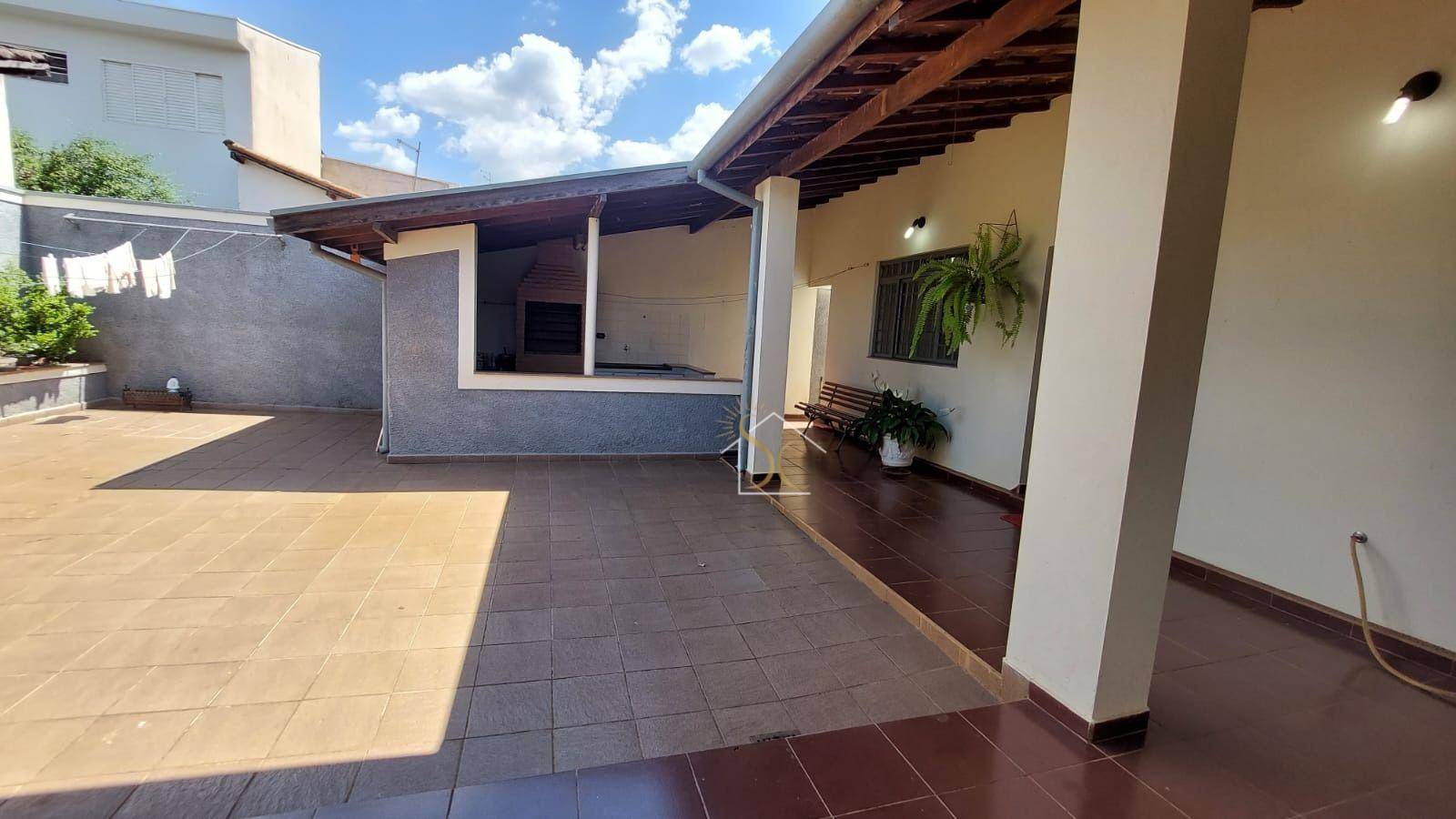 Casa à venda com 3 quartos, 295m² - Foto 4