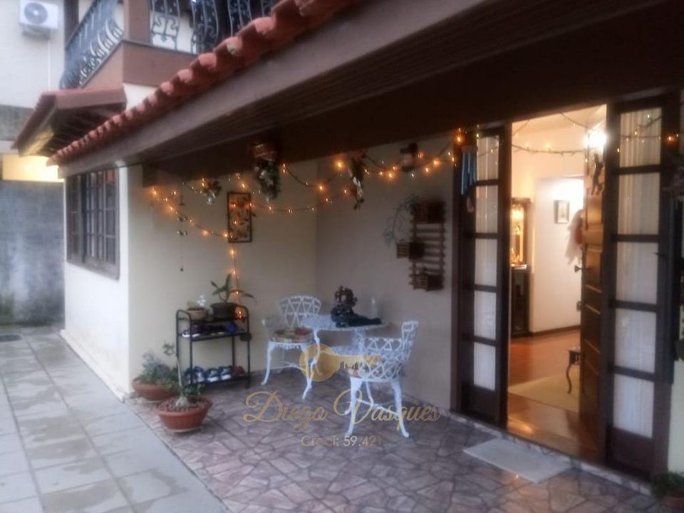 Casa à venda com 4 quartos, 287m² - Foto 5