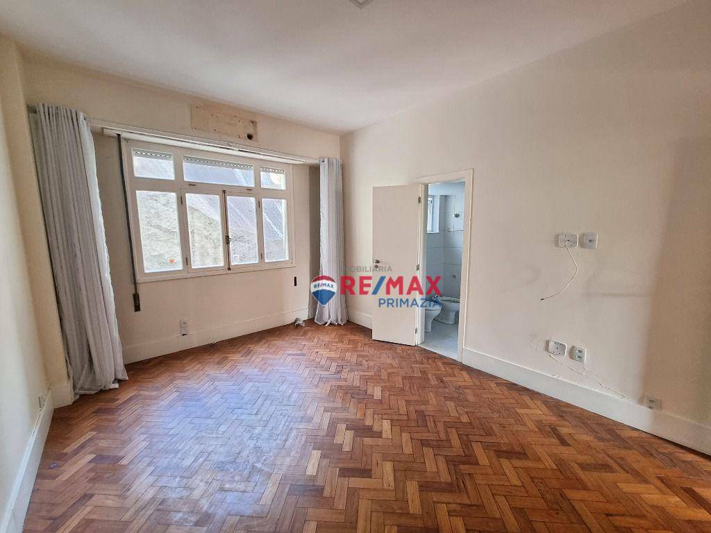 Apartamento à venda com 4 quartos, 230m² - Foto 14