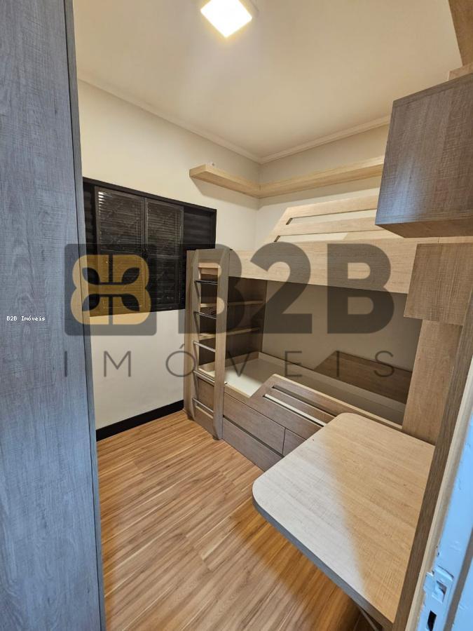 Casa à venda com 2 quartos, 60m² - Foto 10