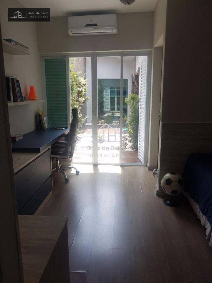 Casa à venda com 3 quartos, 450m² - Foto 8