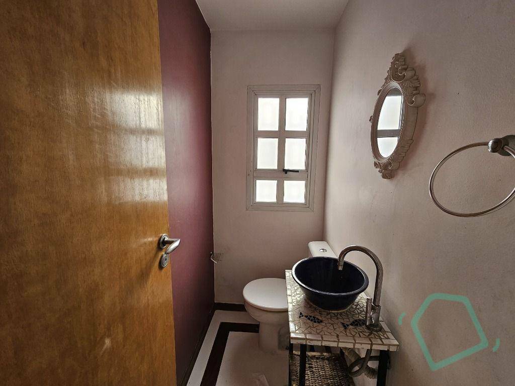 Casa de Condomínio para alugar com 3 quartos, 220m² - Foto 13