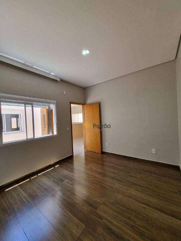 Sobrado à venda com 4 quartos, 270m² - Foto 9