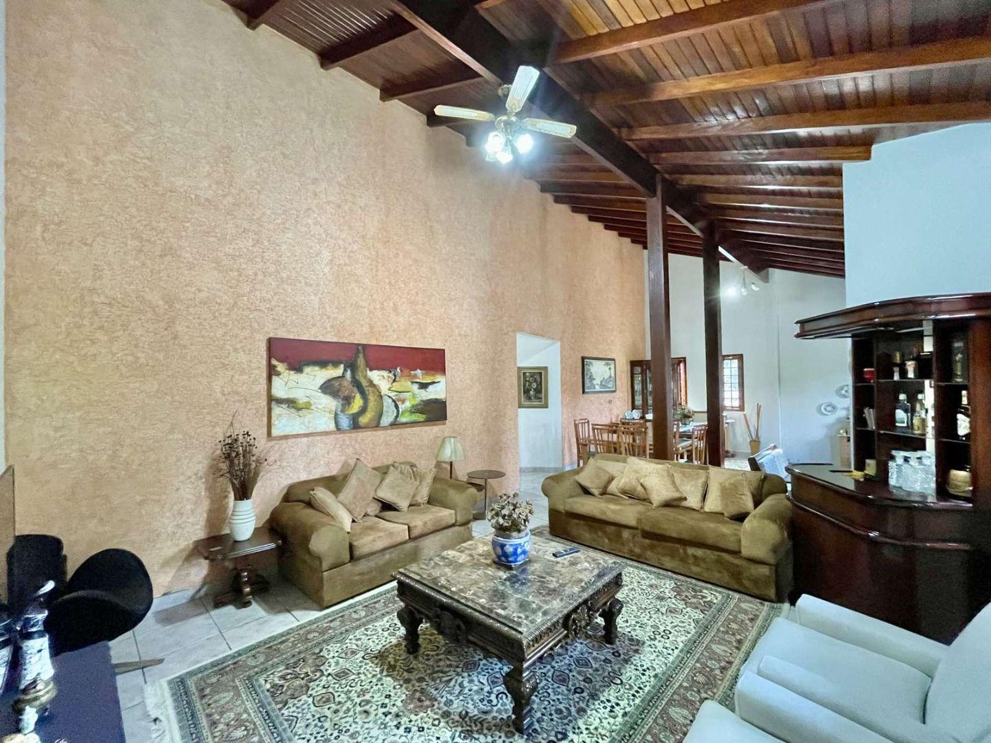 Casa para alugar com 3 quartos, 321m² - Foto 9