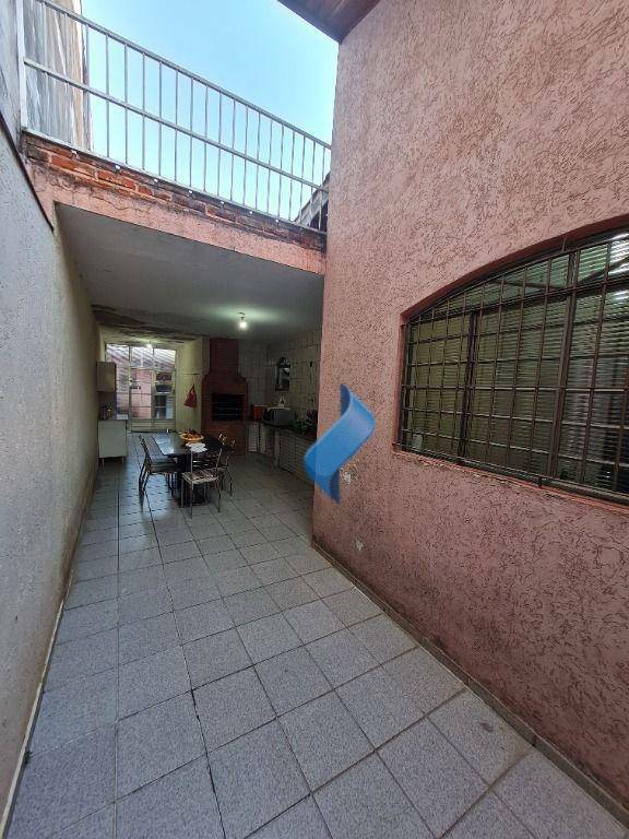 Casa à venda com 3 quartos, 161m² - Foto 4