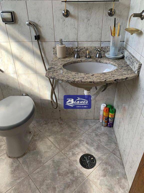 Sobrado à venda e aluguel com 5 quartos, 215m² - Foto 22