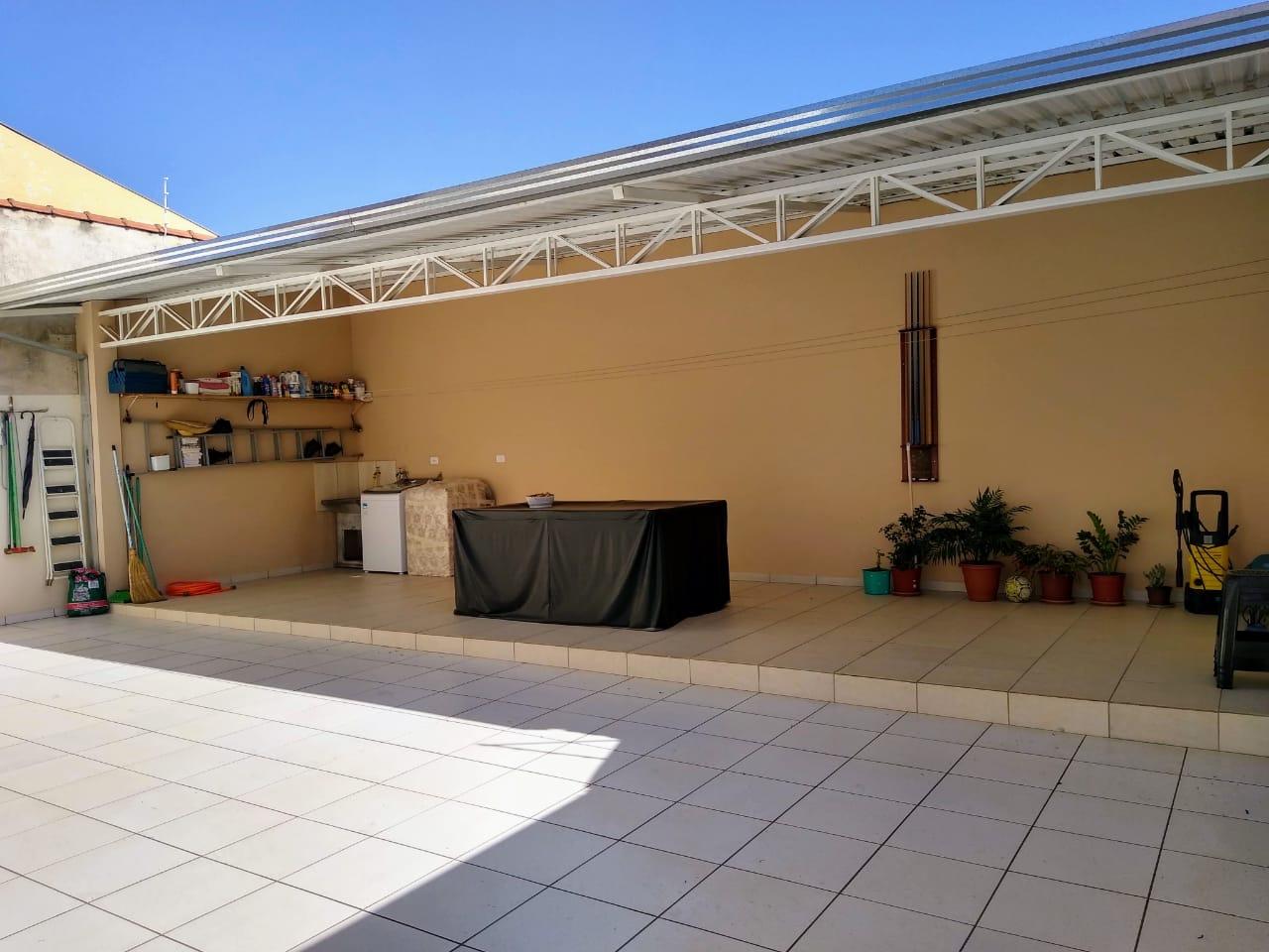 Casa à venda com 3 quartos, 250m² - Foto 14