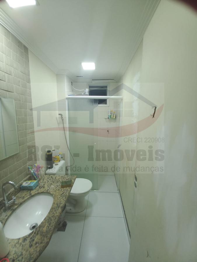 Apartamento à venda com 2 quartos, 64m² - Foto 3