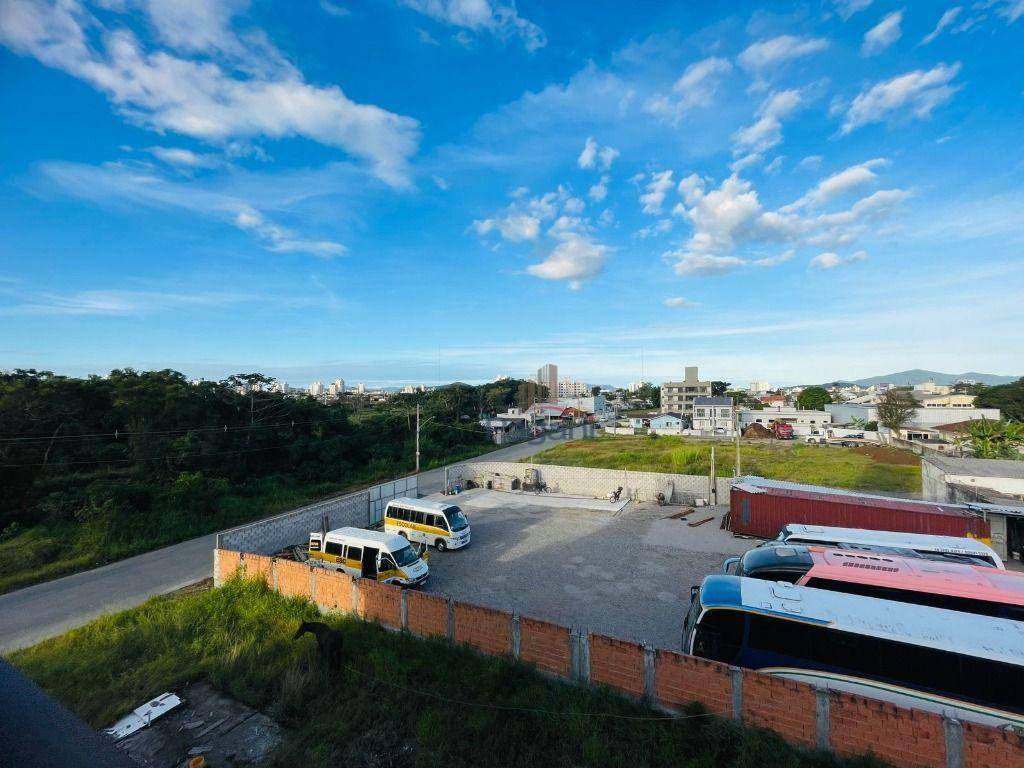 Apartamento para alugar com 2 quartos, 52m² - Foto 4