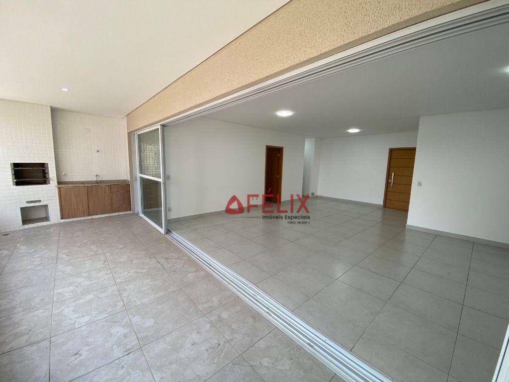 Apartamento à venda com 3 quartos, 155m² - Foto 1