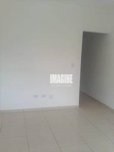 Sobrado para alugar com 2 quartos, 110m² - Foto 2