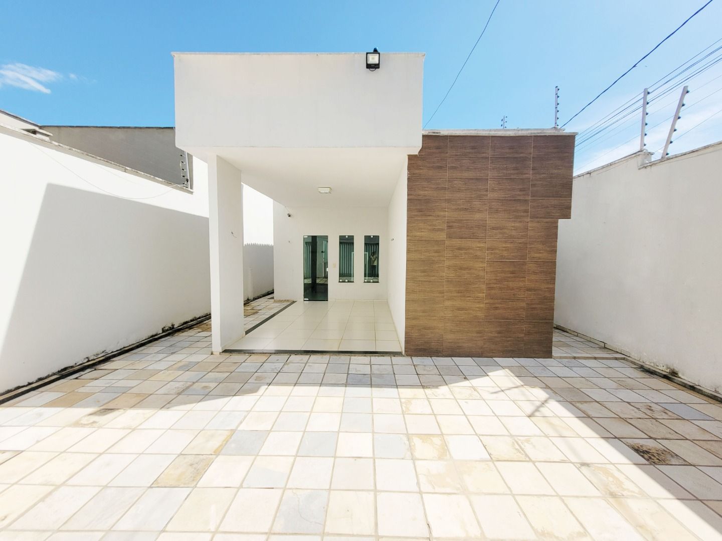 Casa à venda com 2 quartos, 150m² - Foto 2