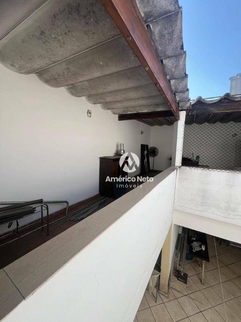 Casa à venda e aluguel com 2 quartos, 240m² - Foto 9