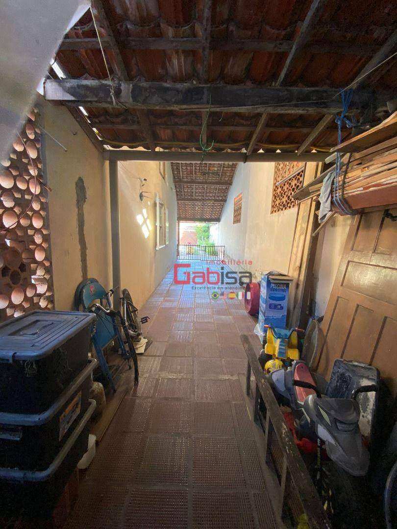 Casa à venda com 4 quartos, 360m² - Foto 17