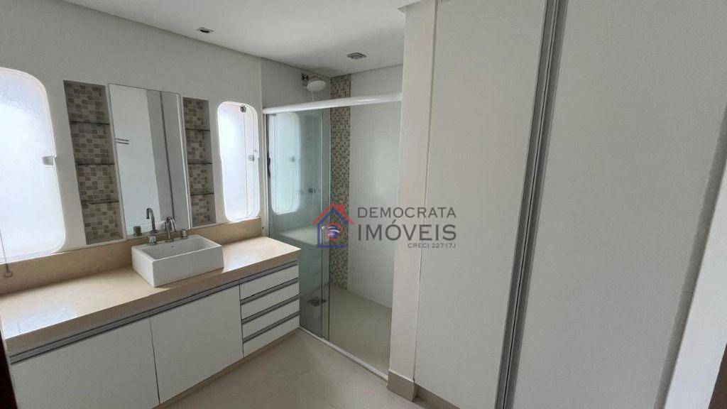 Apartamento à venda com 4 quartos, 230m² - Foto 19