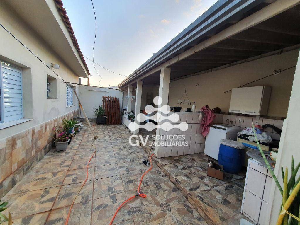 Casa à venda e aluguel com 3 quartos, 130m² - Foto 13