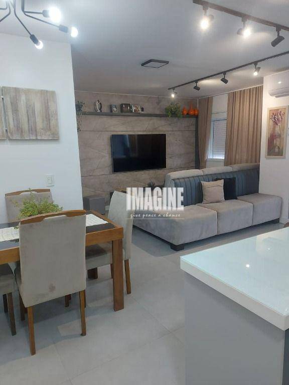 Apartamento à venda com 2 quartos, 62m² - Foto 1