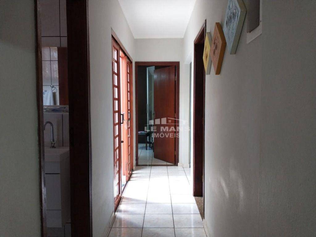 Casa à venda com 3 quartos, 215m² - Foto 15