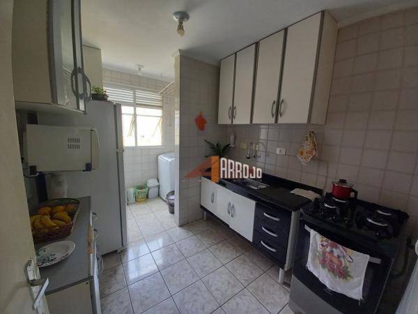 Apartamento à venda com 2 quartos, 53m² - Foto 2