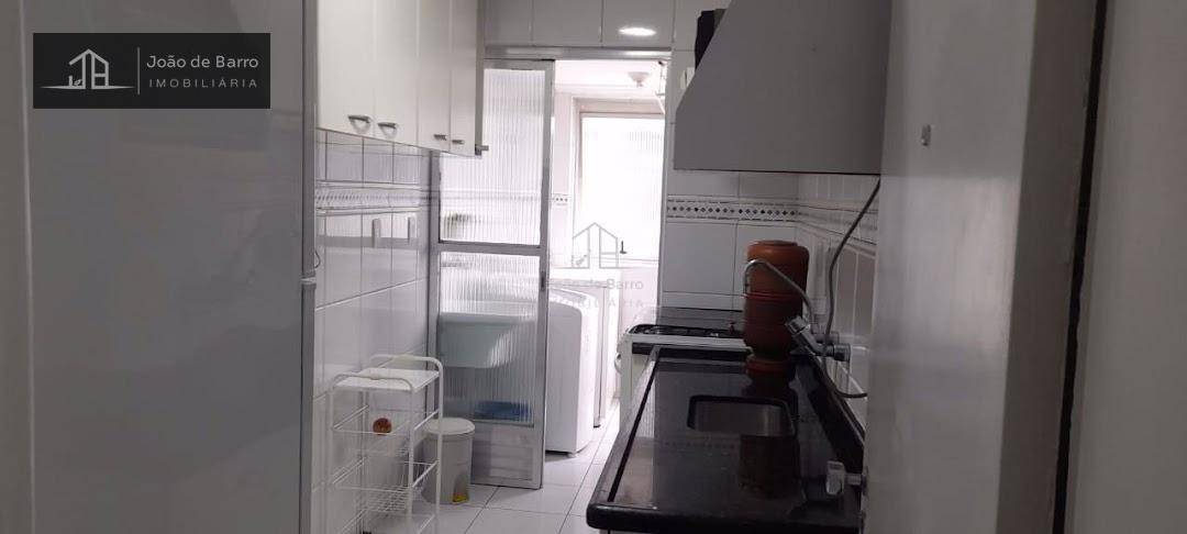 Apartamento à venda com 3 quartos, 90m² - Foto 4