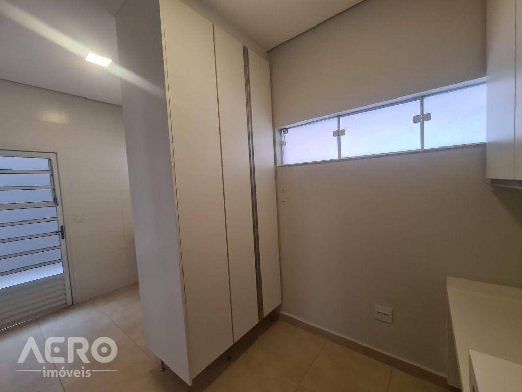 Casa de Condomínio à venda com 3 quartos, 240m² - Foto 9