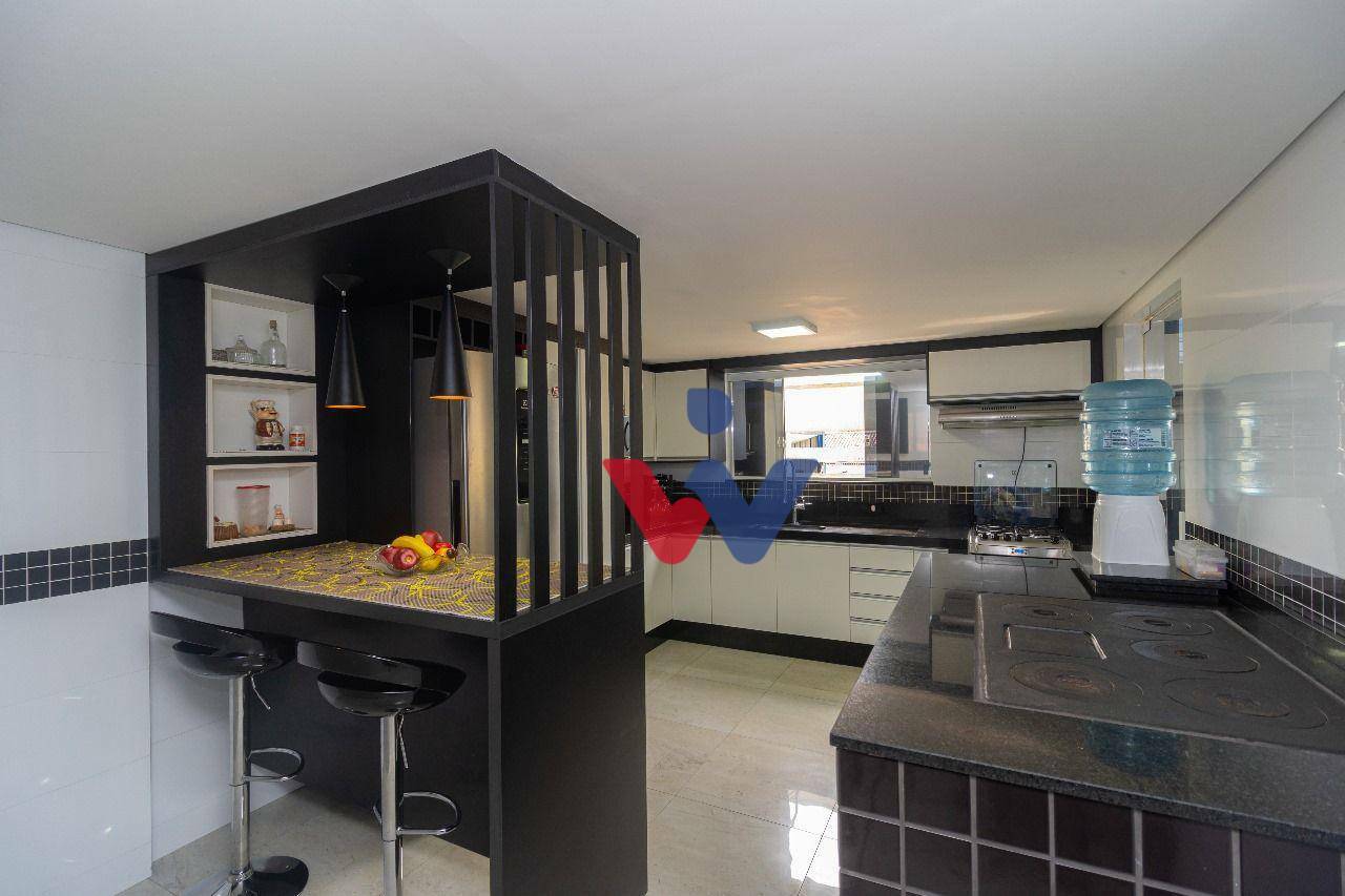 Sobrado à venda com 5 quartos, 265m² - Foto 11