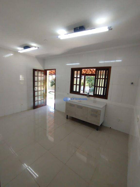 Chácara à venda com 7 quartos, 298m² - Foto 11