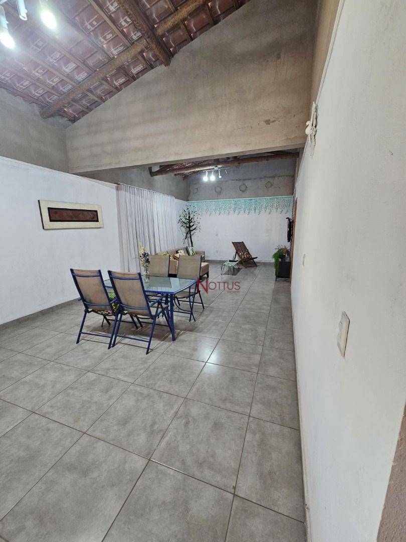 Casa à venda com 4 quartos, 350m² - Foto 5