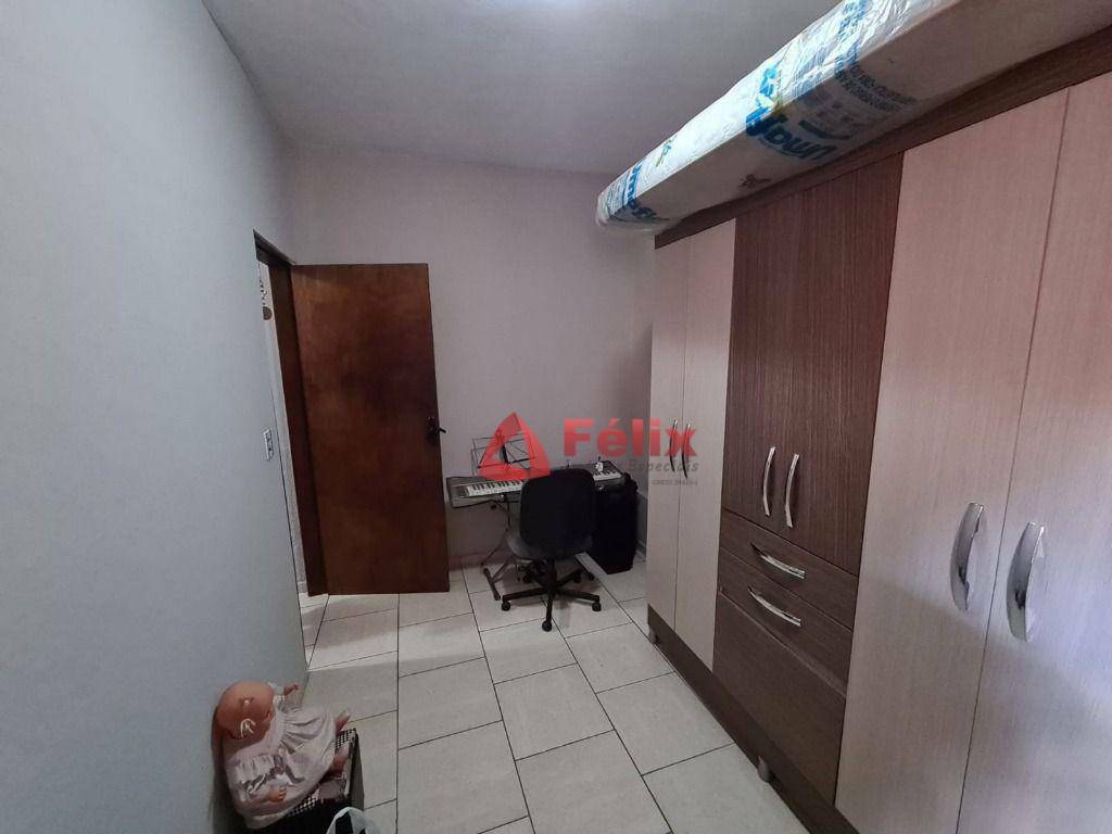 Casa à venda com 3 quartos, 131m² - Foto 13