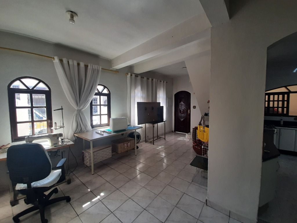 Casa, 3 quartos, 187 m² - Foto 1