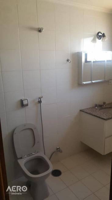 Apartamento à venda com 3 quartos, 120m² - Foto 3