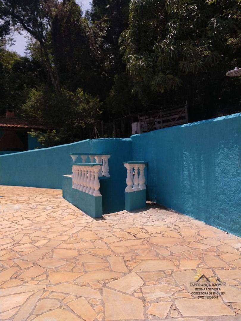 Chácara à venda com 3 quartos, 300m² - Foto 2