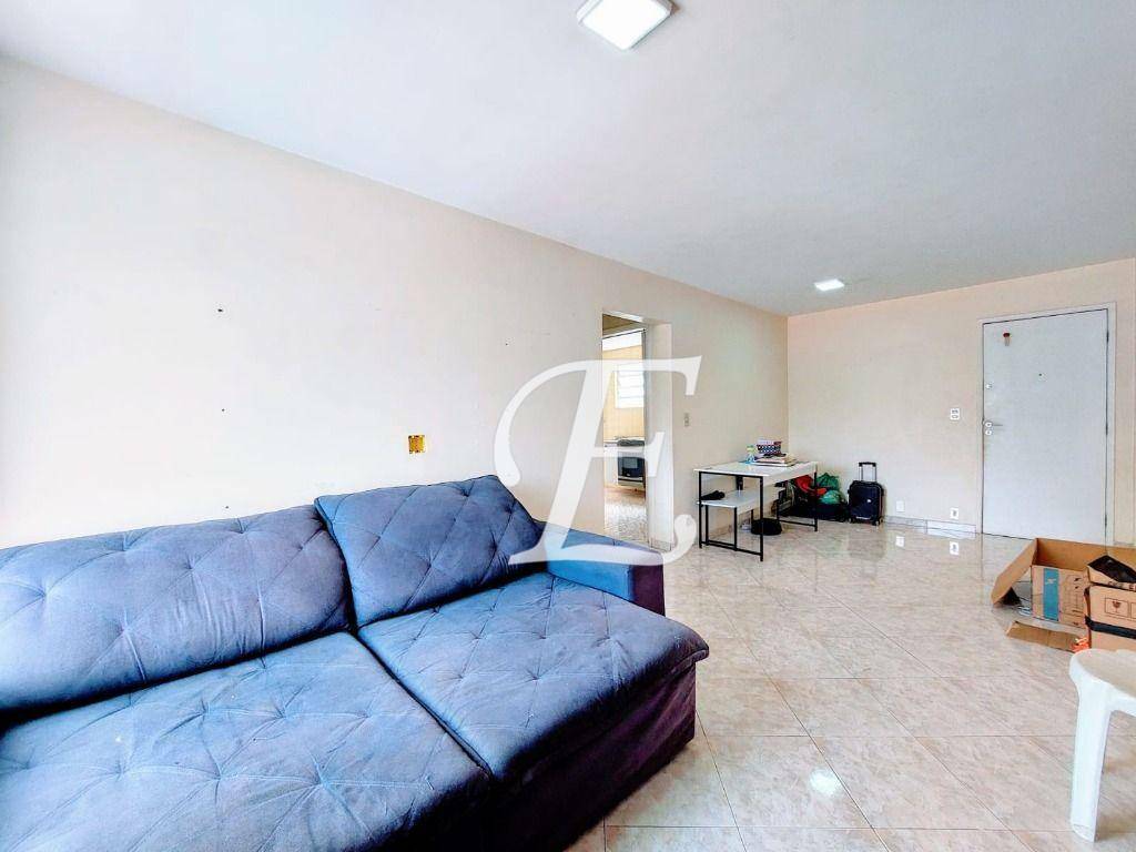 Apartamento à venda com 2 quartos, 70m² - Foto 2