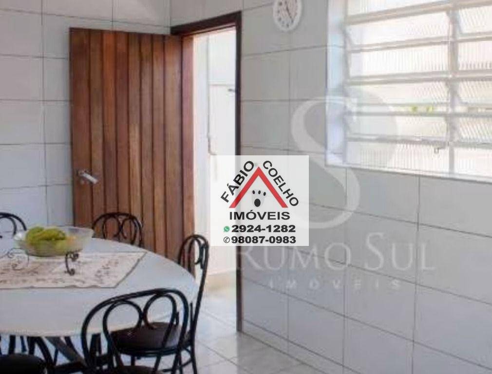 Casa à venda com 3 quartos, 189m² - Foto 11