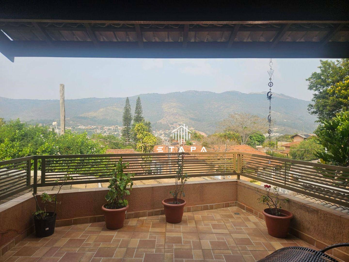 Casa à venda com 4 quartos, 330m² - Foto 31